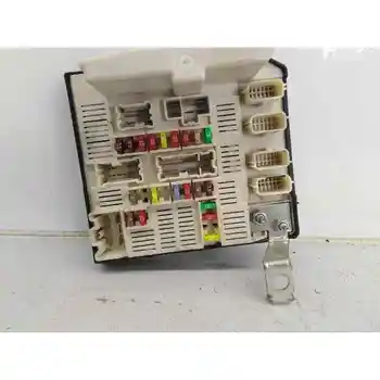 

8201044235B CASE RELAYS/FUSES RENAULT KANGOO