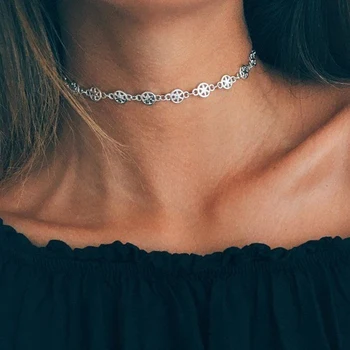 

Simple Vintage Style Hollow Flower Metal Star Choker Necklace for Women Geometric Chocker Collar Necklace Elegant Jewelry Gift