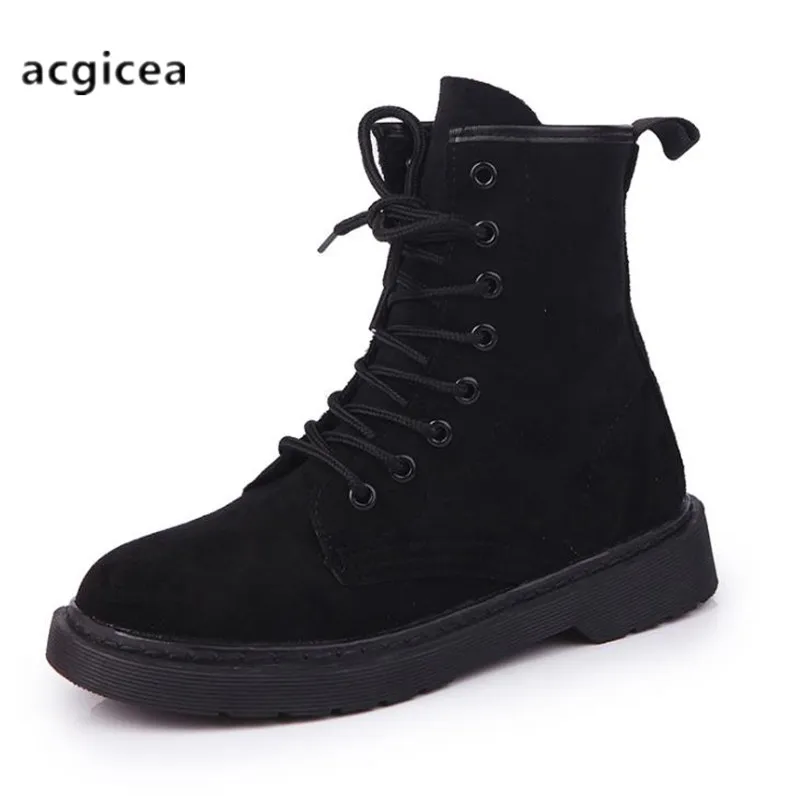 Зимние ботинки средней высоты на плоской подошве с круглым носком повседневные зимние ботинки на водонепроницаемой платформе удобные женские зимние ботинки; q96 - Цвет: black