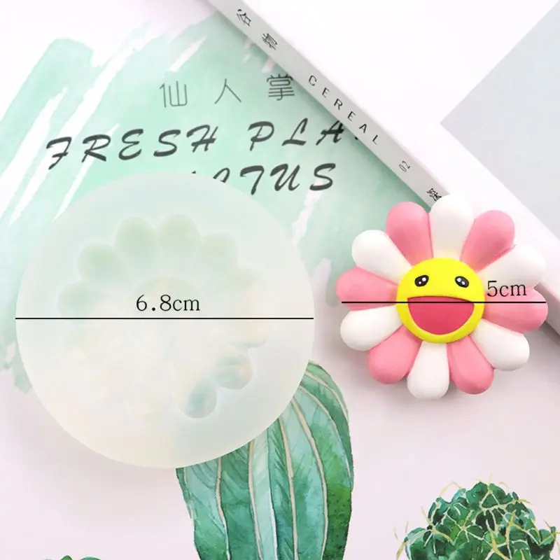 Cute Smile Sunflower Pendant Resin Mold Car Perfume Clip Jewelry Making Tools T4MD