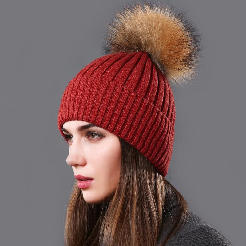 red Брендовые качественные женские шерстяные вязаные шапки с помпонами из натурального меха, утепленные шапки, зимние теплые шапки Skullies bonnet czapka zimowa - Цвет: red