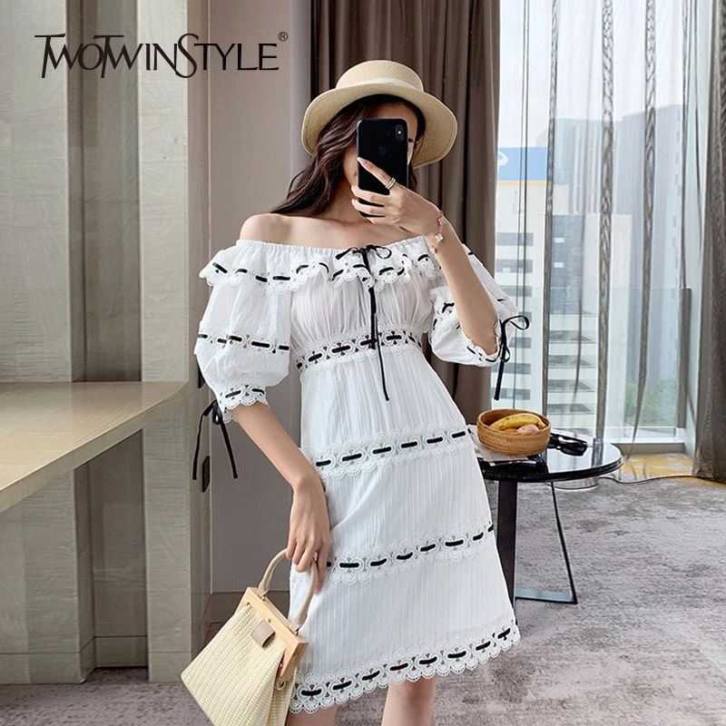 TWOTWINSTYLE элегантное кружевное лоскутное платье для женщин с круглым вырезом и пышными рукавами с высокой талией и оборками на шнуровке, тонкое мини-платье для женщин