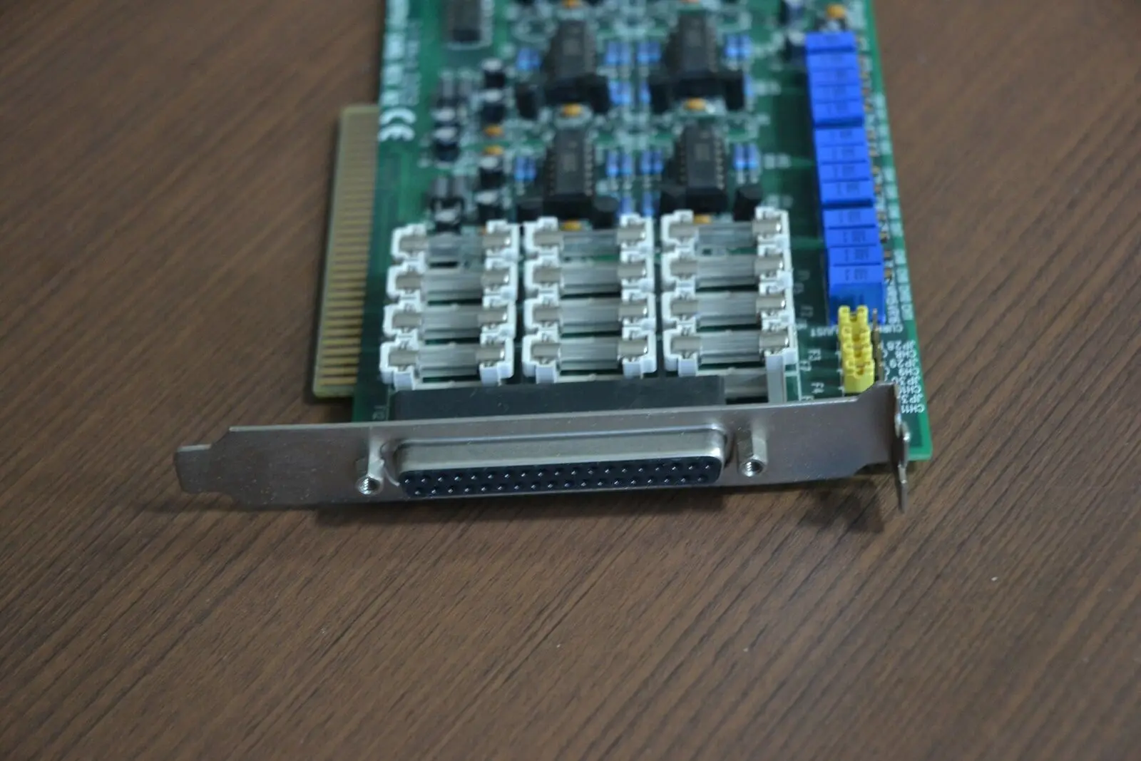 PCL-727 12-канальный D/A ток на выходе карты PCL-727 REV. A2