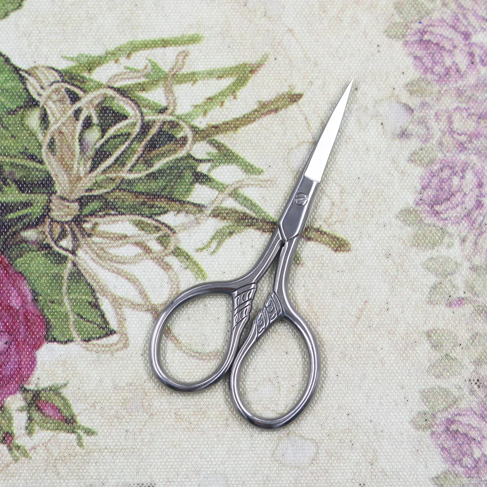 1PC Classic Vintage Embroidery Scissor DIY Cross Stitch Vintage Dressmaker Shears Stainless Steel Nail Art Scissor Sewing Tools