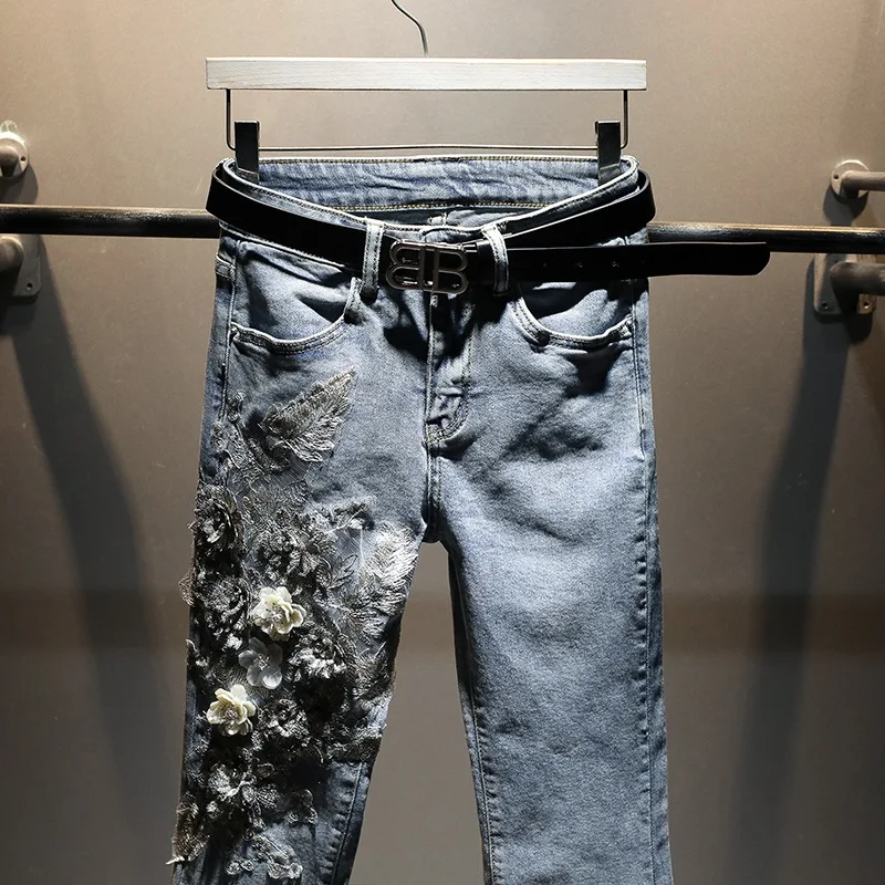 Женские весенне-осенние модные брендовые винтажные джинсовые джинсы с цветочным принтом, женские повседневные расклешенные брюки с потертостями