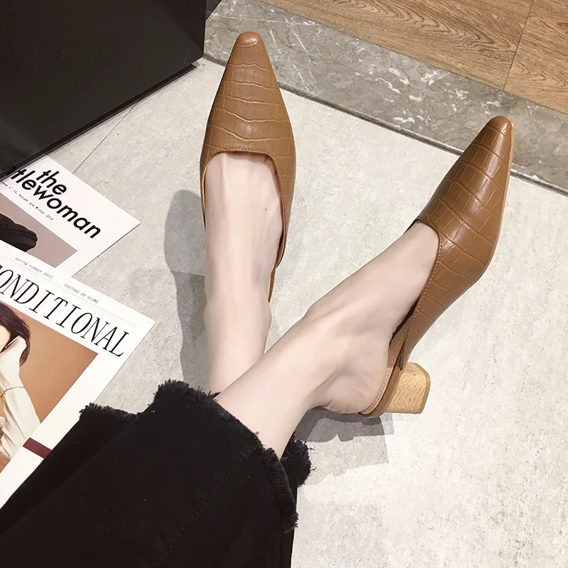 

Korean version of 2020 new pointed toe cap half slippers women wear wood grain thick heel Muller heel fashion sandals