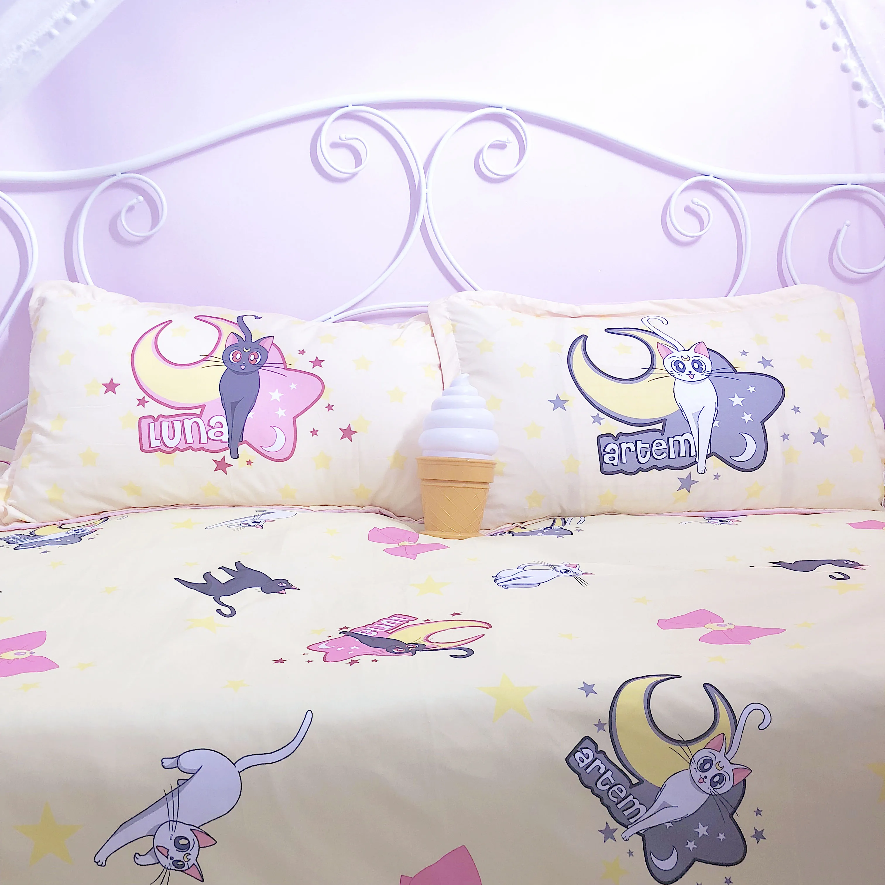 4 шт./компл. Kawaii «Сейлор Мун» кошкой луной Постельное белье с принтом в виде персонажей из мультфильма для девочек, футболка для мальчиков с принтом из аниме Удобная Комплект постельного белья(пододеяльник, простынь и наволочки
