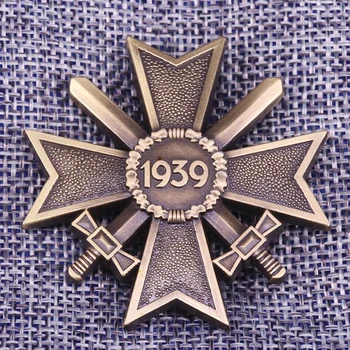 

1939 Nazi Swords Third Reich lron Cross Badge Medal