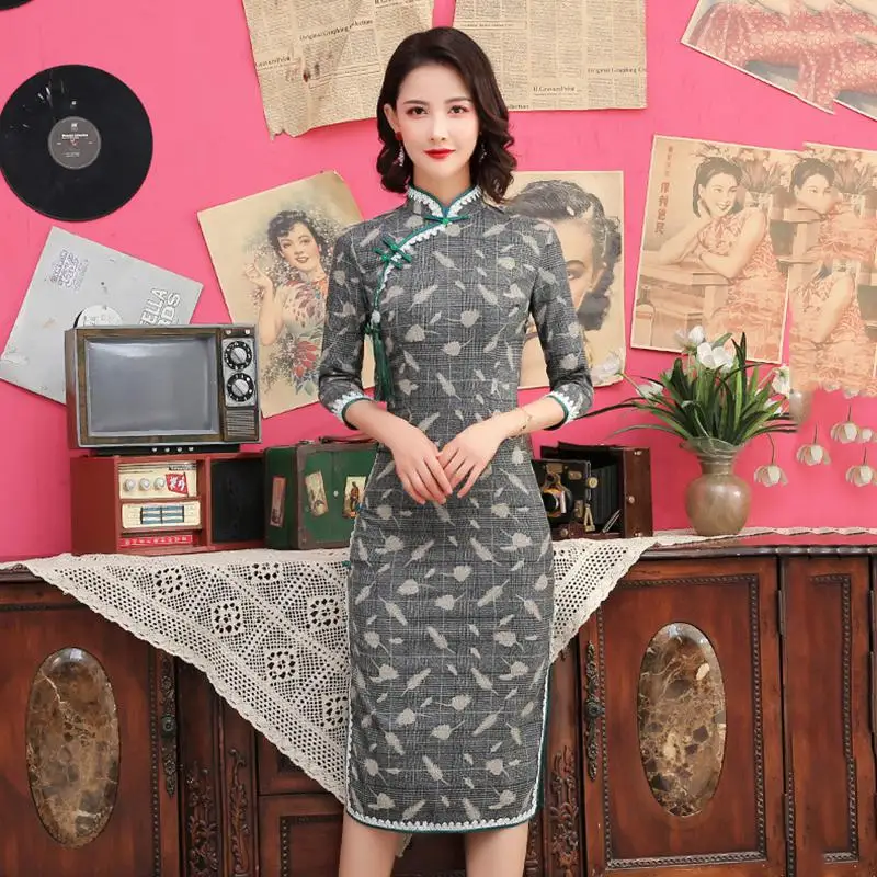 Воротник-мандарин китайский Женский Cheongsam Половина рукава Винтаж Кнопка печати вечернее платье сексуальное Qipao Плюс Размер 3XL 4XL - Цвет: Gray 1