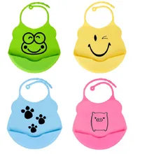 Дизайн детские нагрудники водонепроницаемый силиконовые ложки для кормления маленьких Платочек-слюнявчик с веревкой и мультяшным рисунком, для младенцев, для новорожденных, Водонепроницаемый Фартуки, детские нагрудники