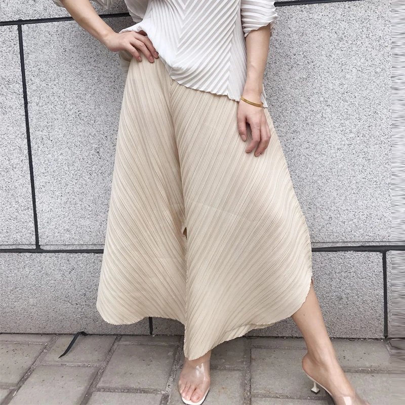 

Miyake pleated pants European Station high-end large-size loose-looking casual pants wide-legged pants nine-minute pants