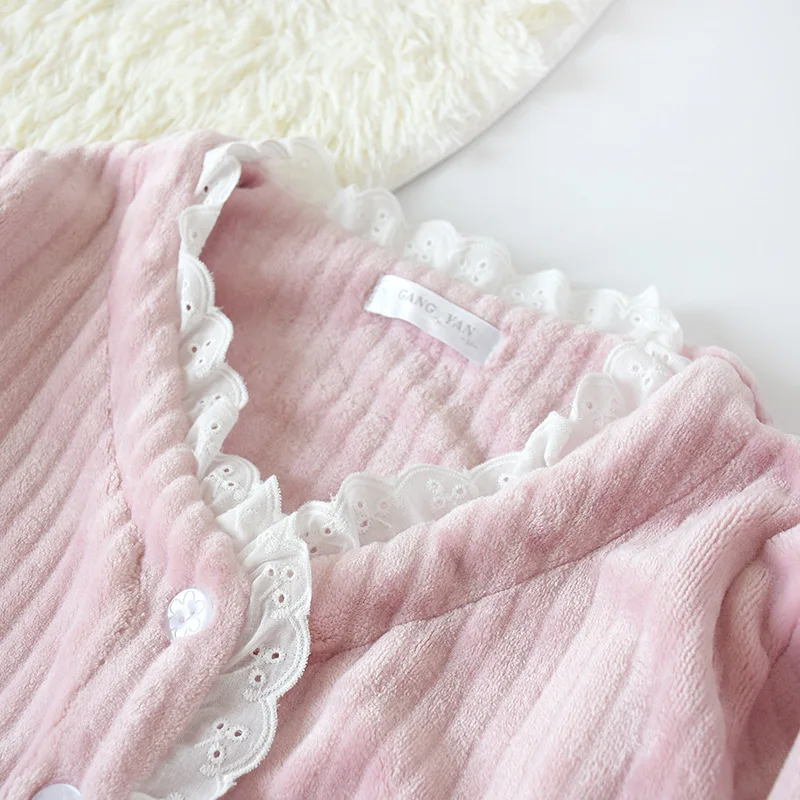 12307528055_169592721