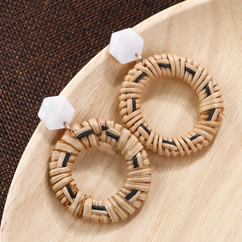 Lifefontier Bohemia Handmade Wooden Drop Earrings Straw Weave Rattan Vine Braid Round Shell Flower Earrings Geometric Jewelry