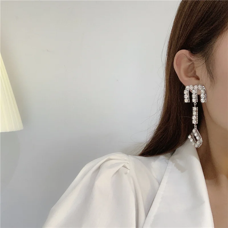 2020 Fashion Punk Exaggerated Fashion Crystal Wang Letter Earrings Rhinestone Letters Dangle Earrings For Women Girl Jewlery