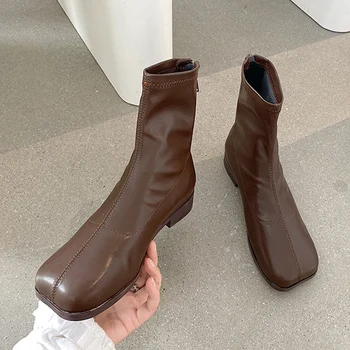 

Winter INS Fashion 2020 Women Flat Ankle Boots Casual Lady Beige Low Heels Chelsea Boots Soft Leather Square Toe Fur Boots Shoes