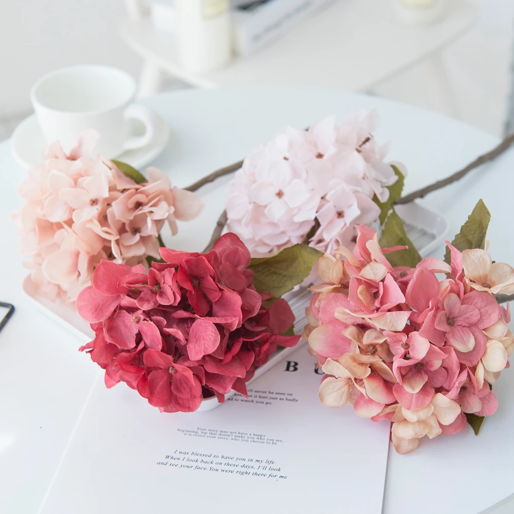 Fiore di ortensia artificiale: Decorazioni e allestimenti per matrimoni