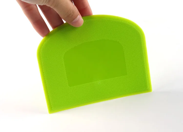 Currently Available Plastic Cream Scraper Flour Dough Cut Flour Scraper Flour Noodles Knife Manufacturers Direct Selling Bakery