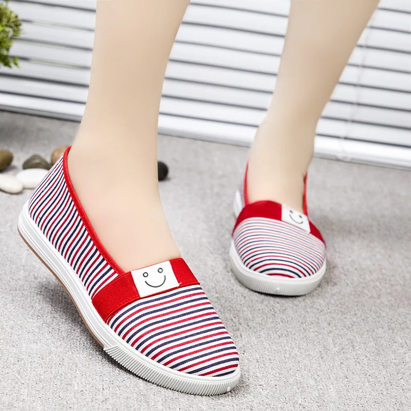 

Spring New Style Old Beijing Cloth Shoes Women's Slip-on Flat Soft-Sole Anti-slip ma ma kuan Smiley Breathable Leisure Cloth Sho