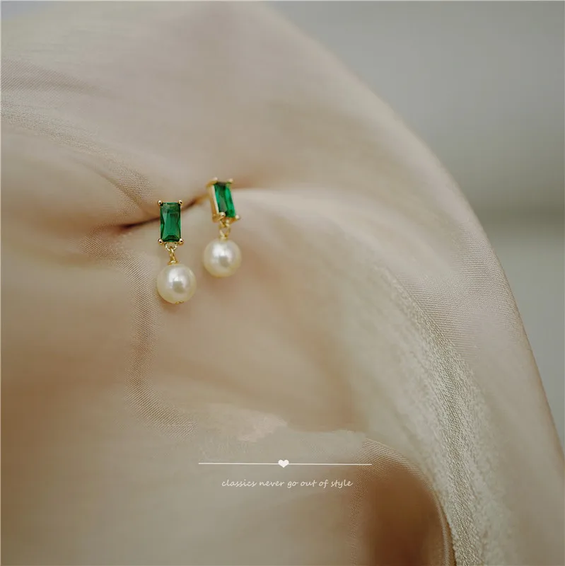 Silver earrings pearl earrings womens earrings 925 Sterling Silver French Simple Emerald Pearl Earrings Women Light Luxury Temperament Wedding Jewelry Girlfriend Gift
