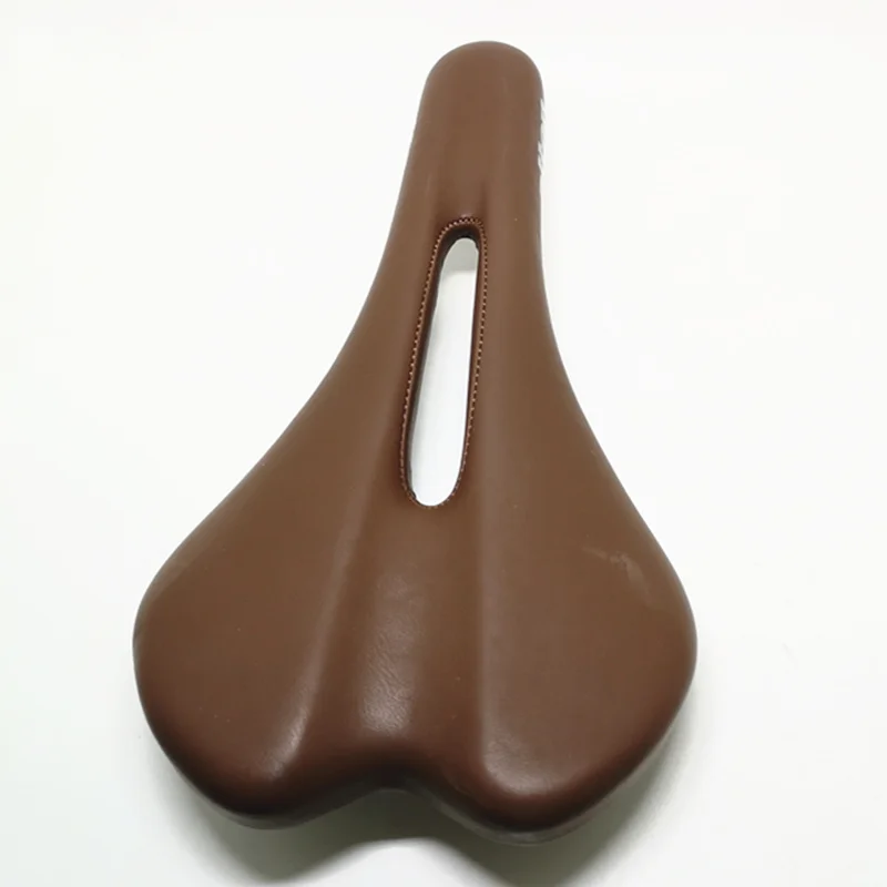 Selle de vélo vintage en cuir marron : objet de collection