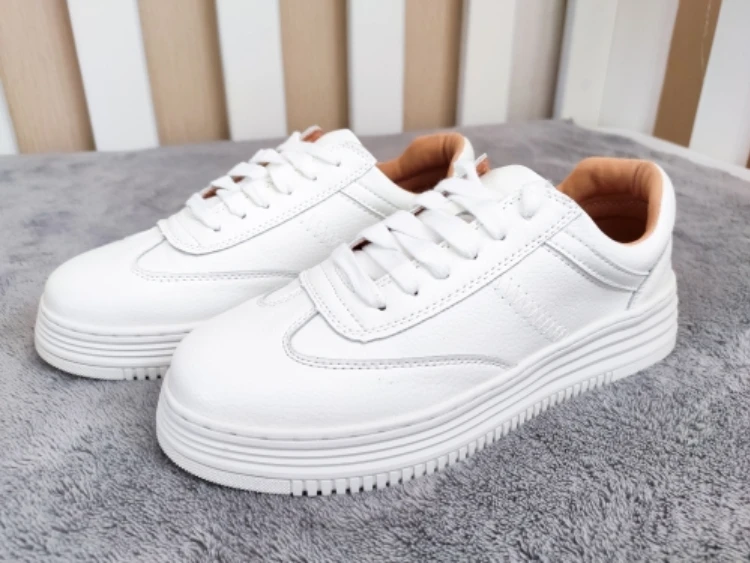 Fashion White Leather Women Chunky Sneakers