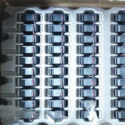 1406KL-09W-S29 7 в 0.07A 35*35*15 мм 3,5 см 5 В~ 12 В 3 провода вентилятор