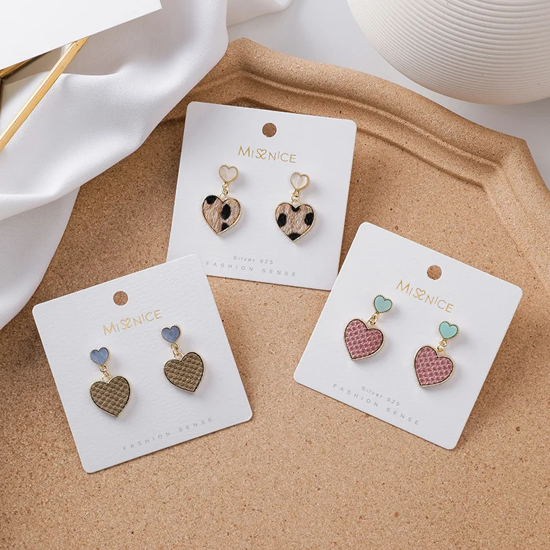 12398918630_1401670587