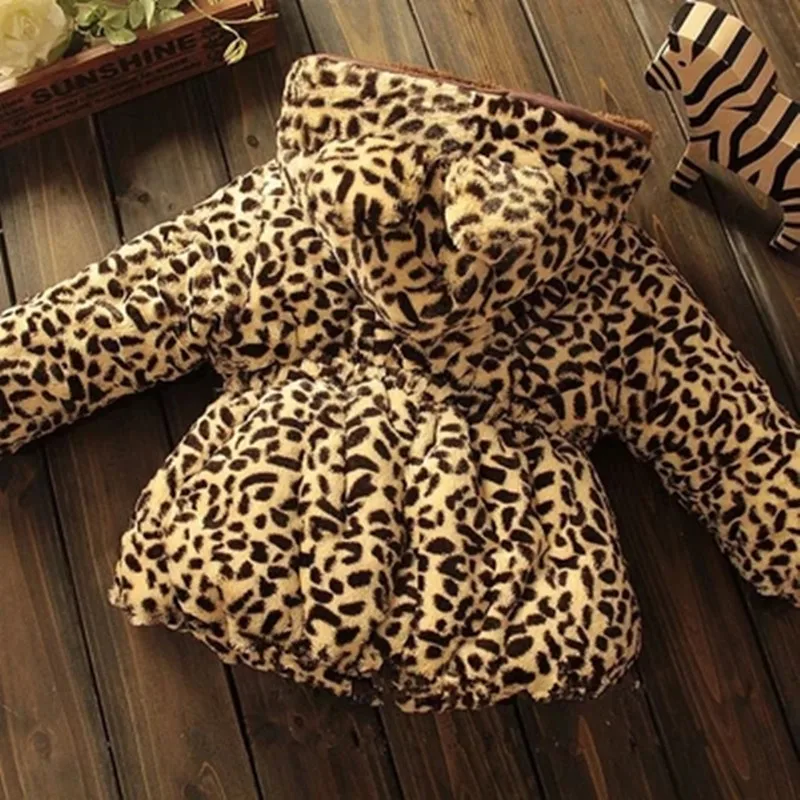 

Baby Winter Cotton Overcoat 0-1 a Age of 3-5 Infant Thick plus Velvet Winter Cotton-padded Jacket Suit Girls Wool Sweater
