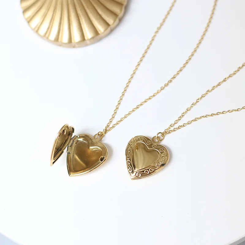 12446236232_598178804