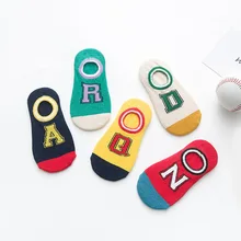Новые стильные детские носки оптом карамельный цветные спортивные короткие носки с мультяшными надписями для малышей милые хлопковые детские носки для мужчин и женщин