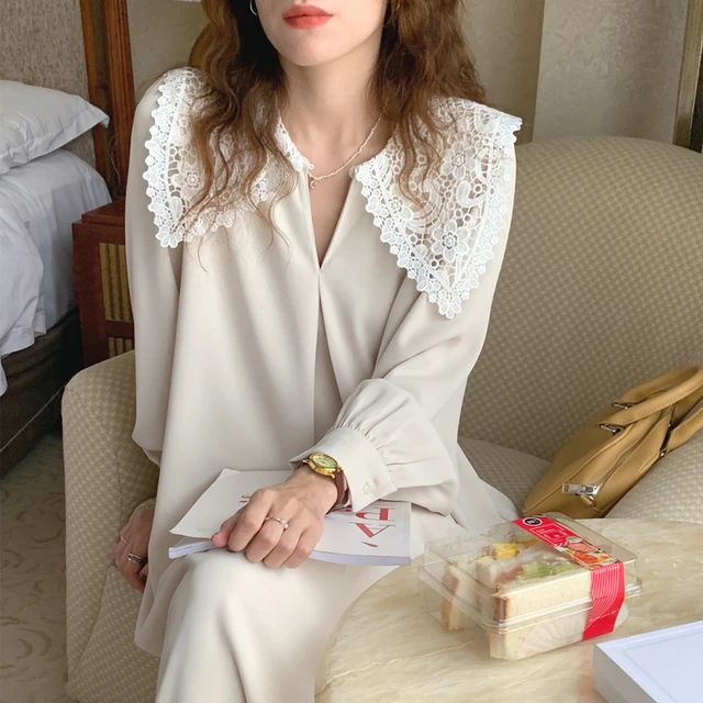 클래식한 우아함을 위한 여성용 베이지 롱 루즈 레이스 드레스