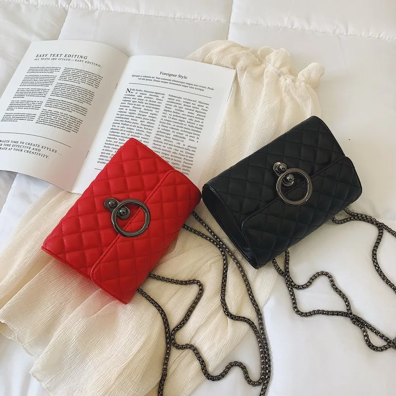 

2020 New Arrival Bag Women's New Style Fashion Small Shoulder Bag Versatile Fashion Summer Bag with Chain Shoulder Bag