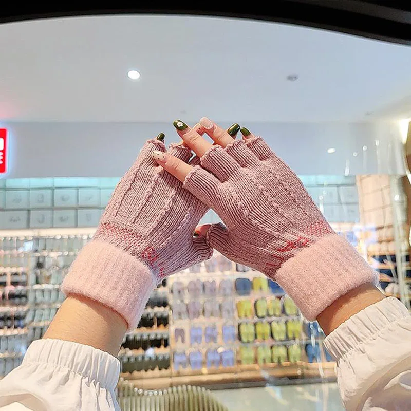 2021 Brand New Winter Half Finger Pink Gloves Fashion Knitted Warm Work Gloves Woman Comfortable Casual Wrist Mitterns For Girls 