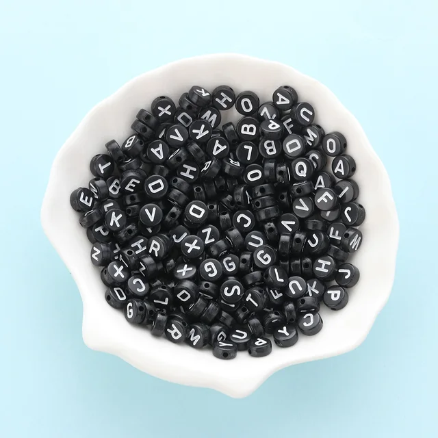 200 Pcs Acrylic Round Alphabet Beads 
