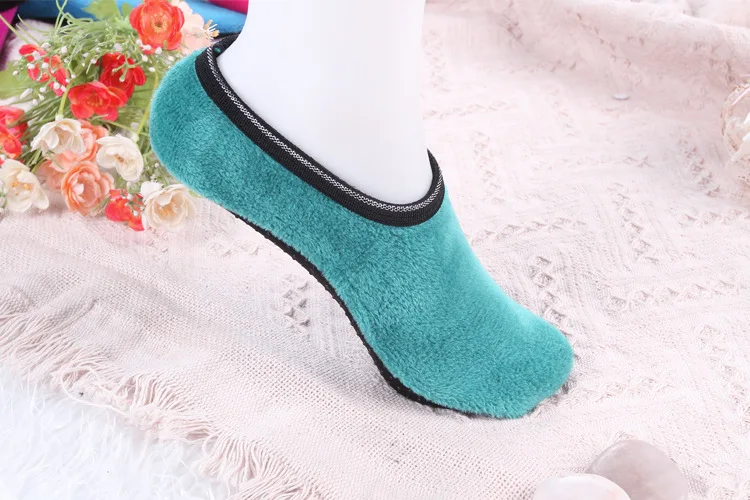 Женские зимние носки-тапочки; бархатные Тапочки; Домашние короткие нескользящие носки-башмачки; однотонные теплые носки