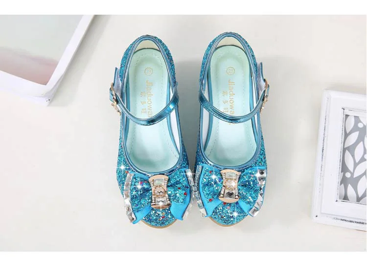 Детская кожаная обувь принцессы для девочек; Повседневная блестящая детская обувь на высоком каблуке с бантом-бабочкой; цвет синий, розовый, серебристый; 1217