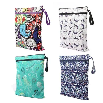 

2020 Hot Newborns Diaper Bag Foldable Print Cartoon Waterproof Wet Reusable Washable Portable Diaper Bag Diaper storage handbag