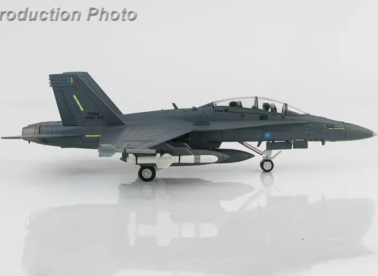 Мастер хобби малазийский Макдоннелл Дуглас F/A-18D Hornet 1/72 литая модель самолета