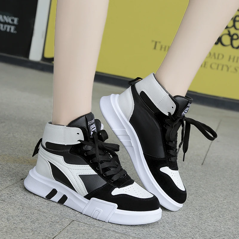 

Plus velvet high shoes women 2019 winter new junior high school students casual sports shoes warm cotton shoes white board shoes