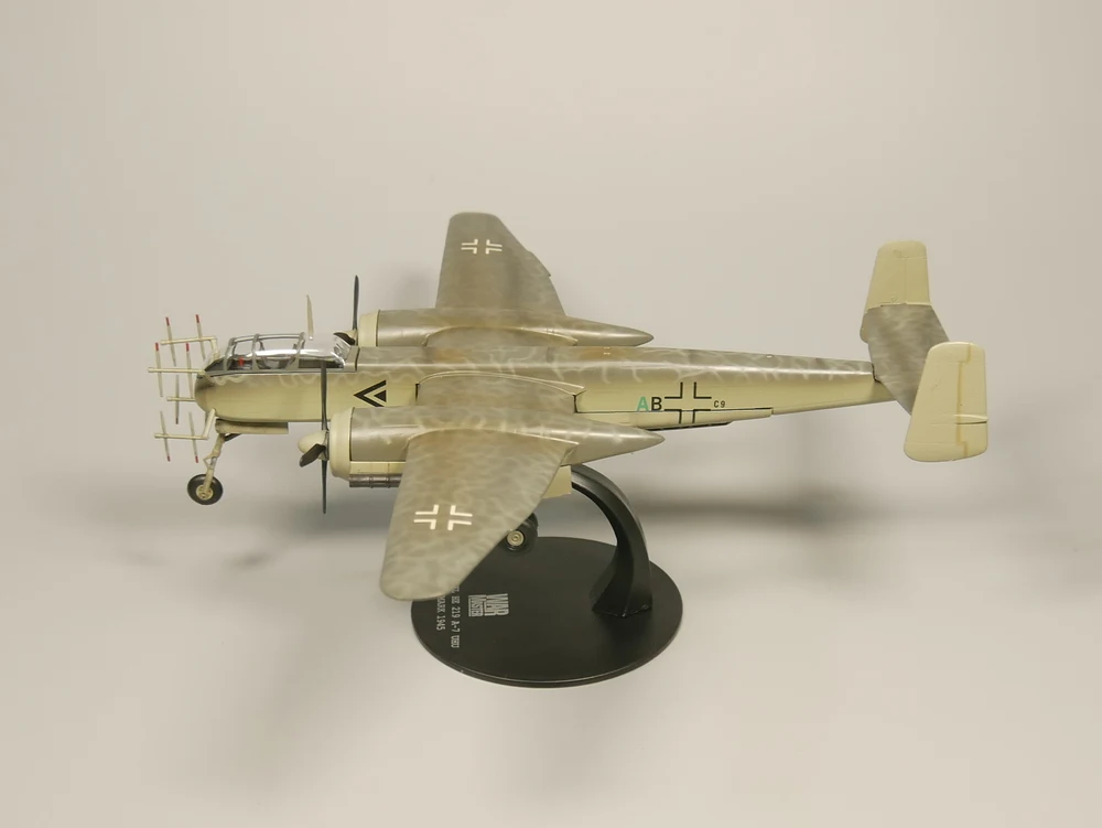 Военный мастер 1: 72 Heinkel He-219 UHU Дания 1945 литье под давлением