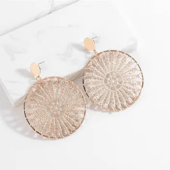 

Gold Metal Round Knitted Women Earrings Round Alloy Frame Geometric Pendant Earrings Bohemian Jewelry Wedding Bridal Accessories
