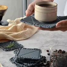 Однотонный Безопасный и бесплатный комбинированный коврик для чашки, нескользящий Силиконовый теплоизоляционный коврик, коврик для чашки, полая подставка, держатель для горячих напитков