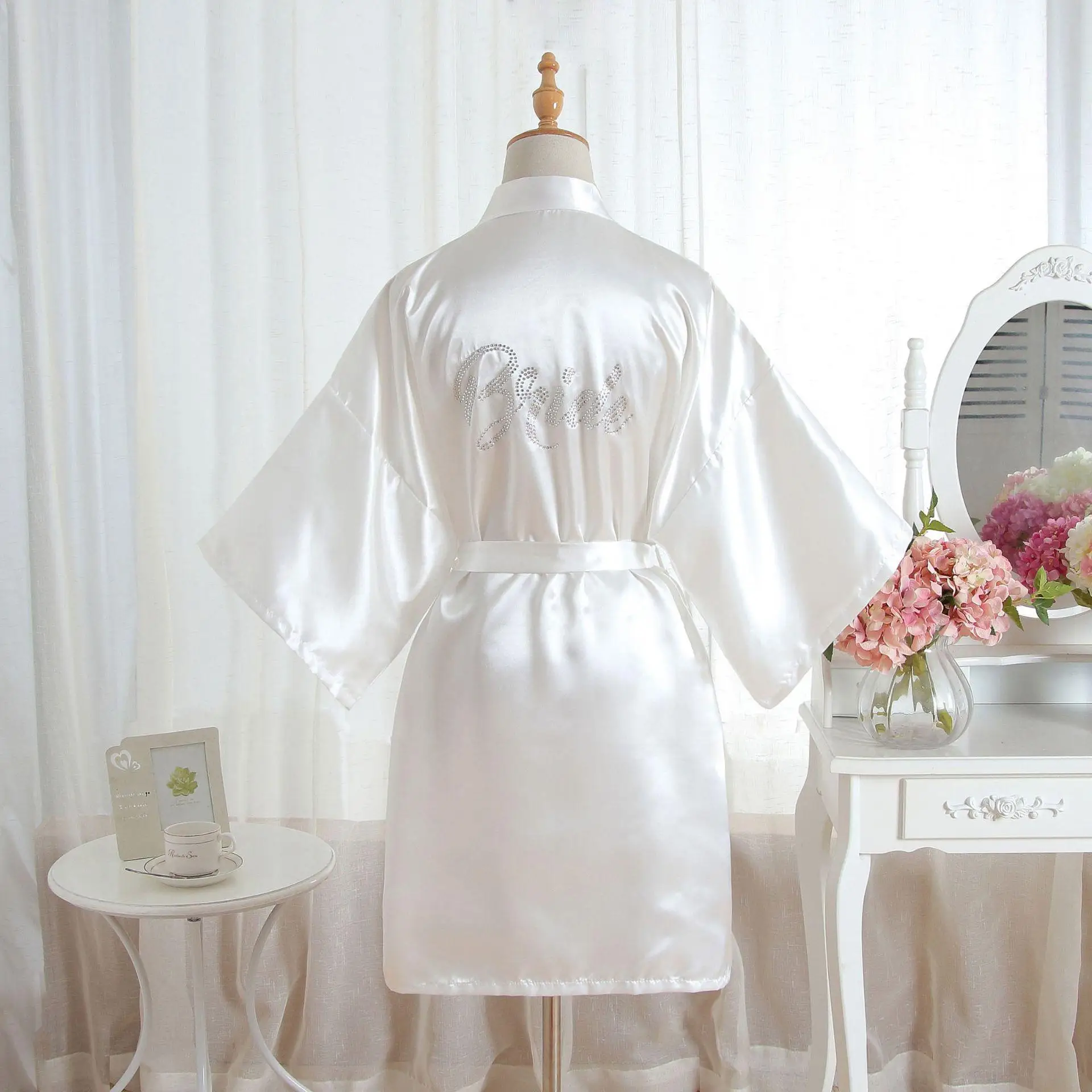 Женский Атласный халат для свадьбы, невесты, подружки невесты, сексуальный короткий ночной халат, однотонное кимоно, элегантный халат, летнее Новое повседневное Ночное платье - Цвет: Bride