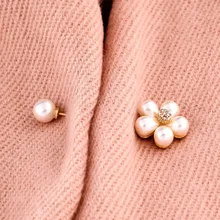 Южная Корея ретро брошь Простые Модные A-line жемчужно-Для женщин приколотым цветком рубашка брошь для свитера