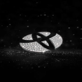 

High Pretty Car Steering Wheel Decorative Diamond Stickers For Toyota Steering Wheel Label MARK X Camry HIGHLANDER New COROLLA