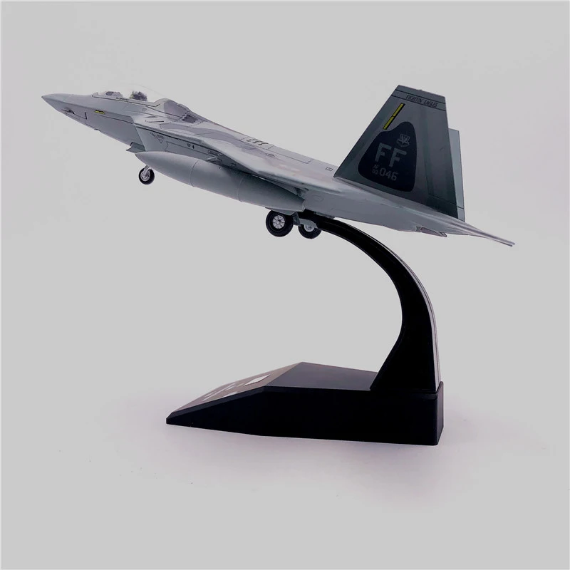 Рисунок 4 - Модель самолета в масштабе 1/100