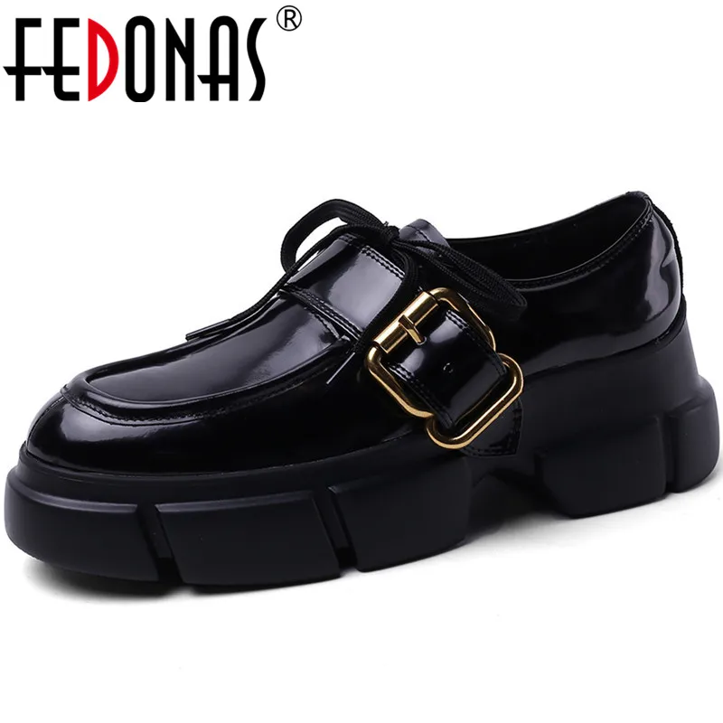 

FEDONAS Fashion 2020 Women Cross-Tied Prom Shoes Round Toe Pumps Spring Summer Patent Leather Metal Decoration New Shoes Woman