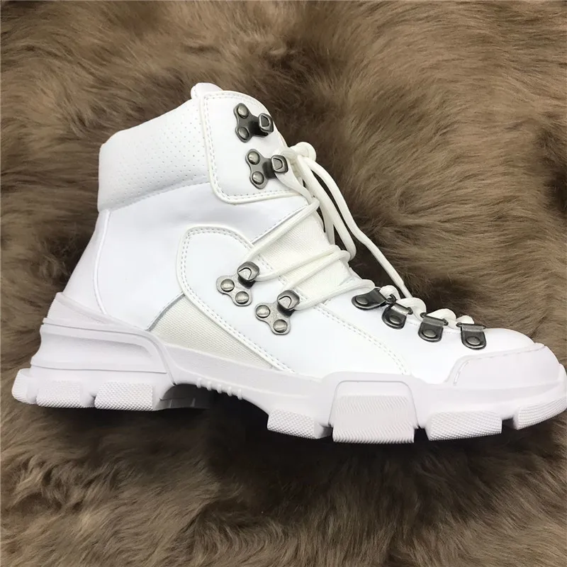 Retro Martin Boots Woman Thick Bottom Cross Lace Up Outdoor Runaway Footwear Punk Metal Decoration Short Ankle Botas Sneakers