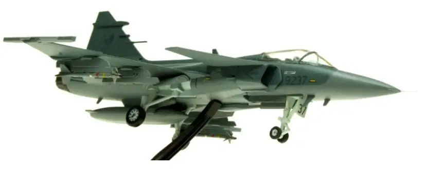 Авиация 72 Saab Gripen JAS-39C чешские ВВС 9237 211 1/72 литье под давлением модель самолета