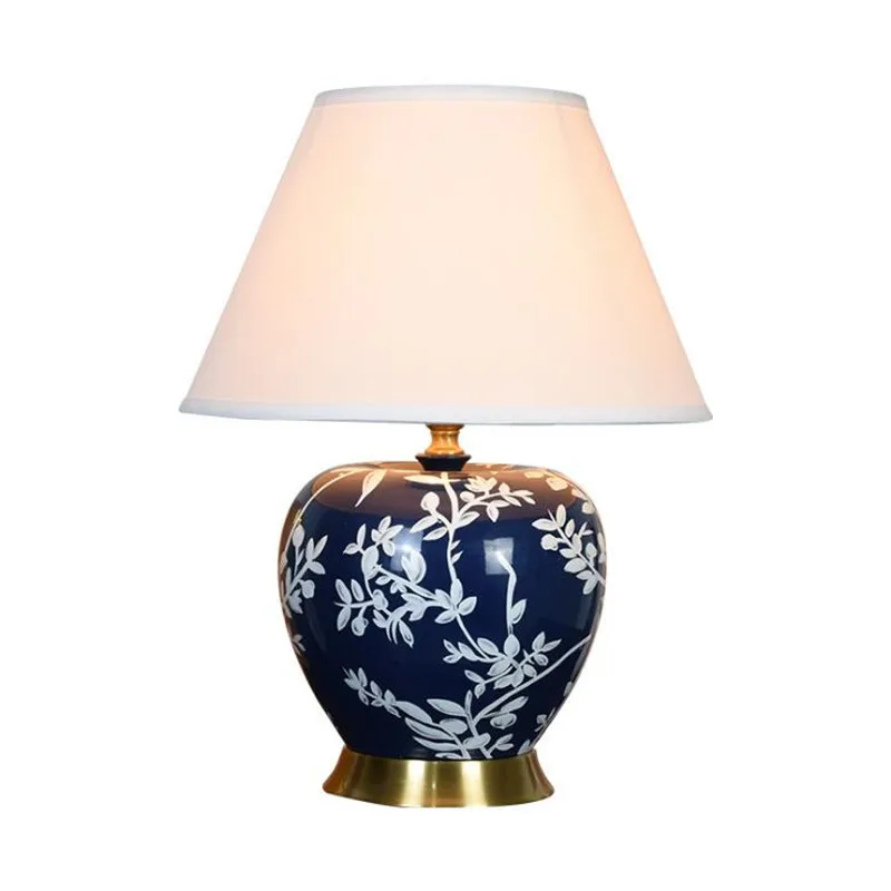 Pastoral Luxurious Blue White Ceramic Table Lamp for Parlor Bed Room Study Decor Porcelain Desk Light 53cm 2522 | Лампы и освещение